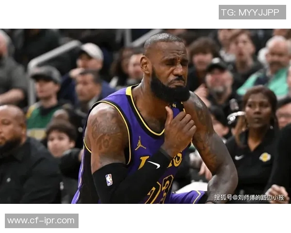 詹姆斯在季后赛中表现抢眼,领导湖人战胜勇士升至西部第二 詹姆斯在季后赛中表现抢眼,领导湖人战胜勇士升至西部第二